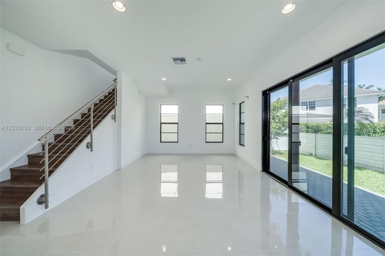 1427 SW 23rd St , Fort Lauderdale, FL 33315 Photo