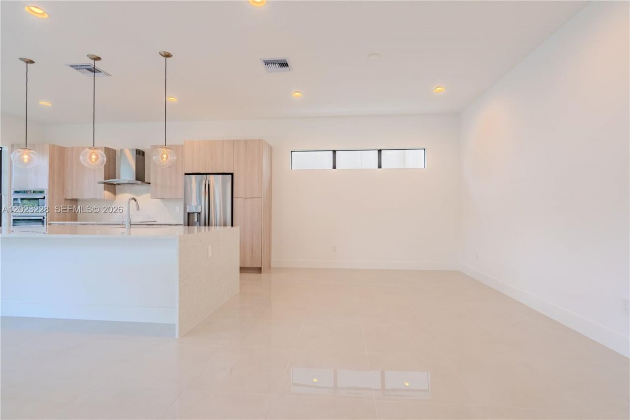 1427 SW 23rd St , Fort Lauderdale, FL 33315 Photo