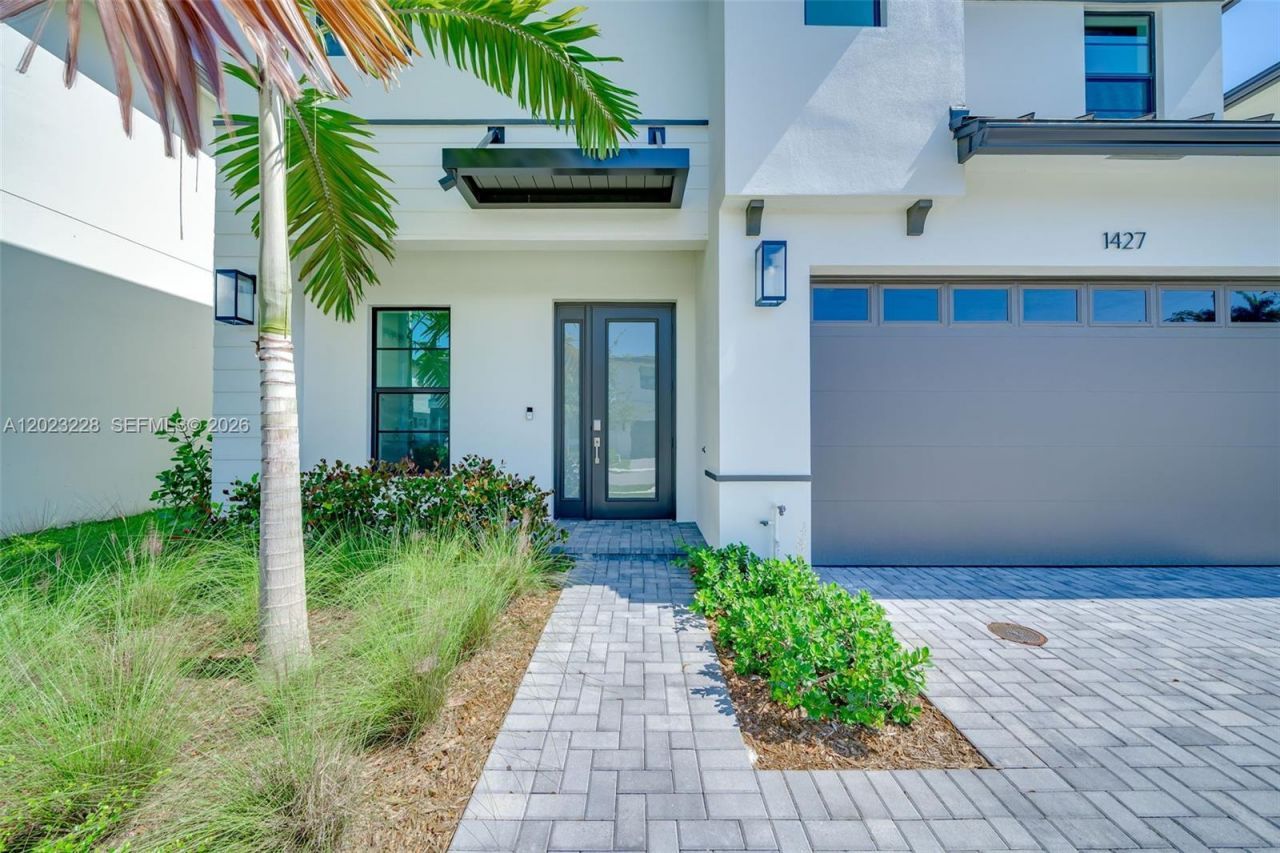 1427 SW 23rd St , Fort Lauderdale, FL 33315 Photo