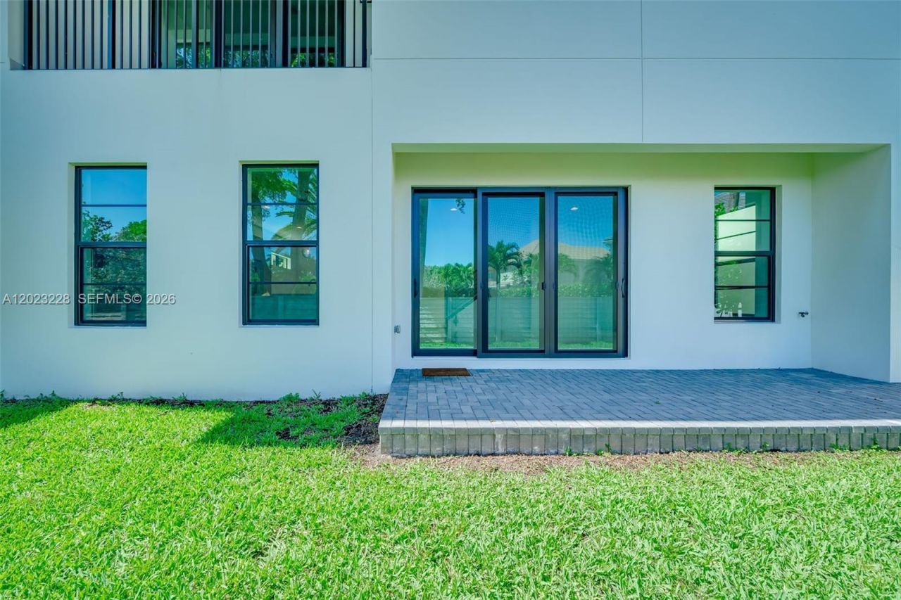1427 SW 23rd St , Fort Lauderdale, FL 33315 Photo