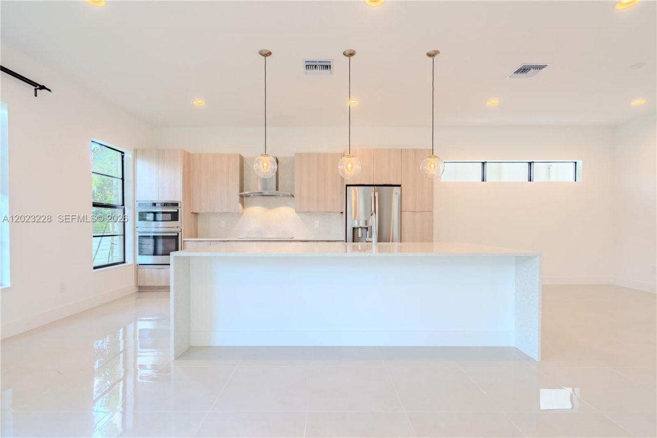 1427 SW 23rd St , Fort Lauderdale, FL 33315 Photo