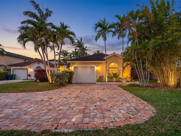 14421 SW 155th Pl, Miami, FL 33196