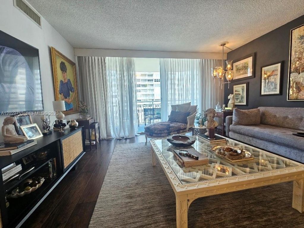 18061 Biscayne Blvd, Unit 901, Aventura, FL 33160 Photo