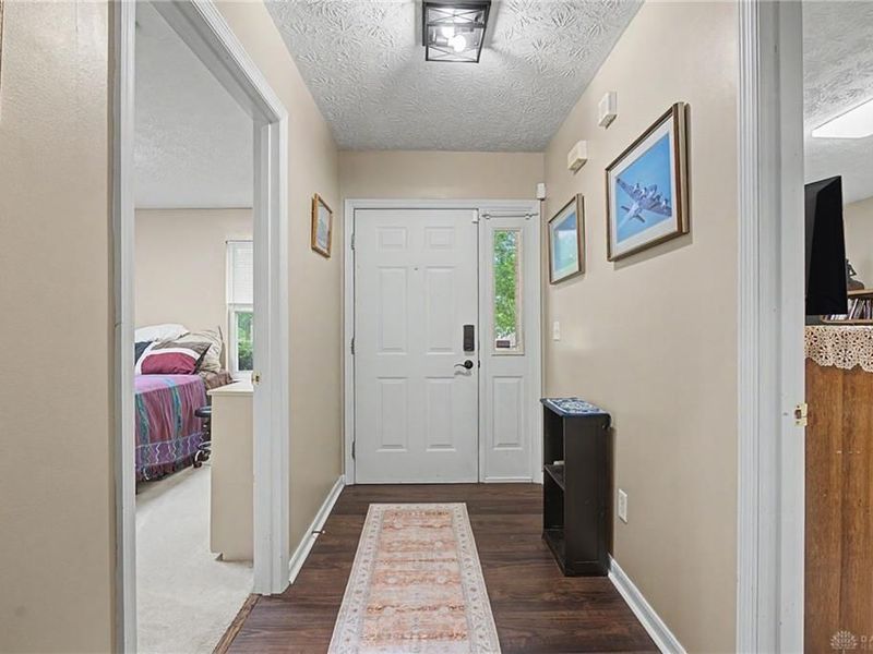 5005 Twin Lakes Circle, Englewood, OH 45315 Photo 6