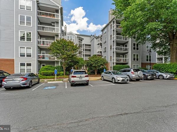 3175 SUMMIT SQUARE DRIVE, Unit 5-C2, OAKTON, VA 22124