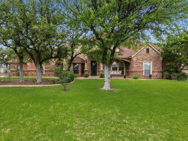 150 Blacktail Lane, Azle, TX 76020