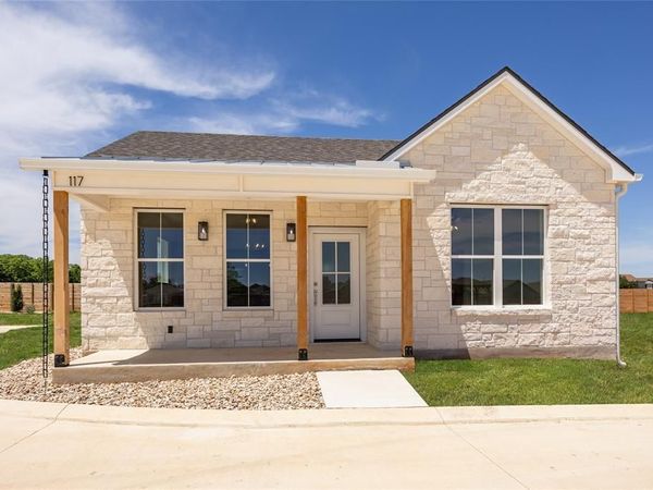 802 S Creek ST, Unit 100, Fredericksburg, TX 78624