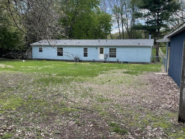 27134 Deerfield Lane, Edwardsburg, MI 49112