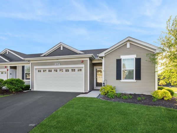 217 Sussex Court , Unit 217, North Aurora, IL 60542