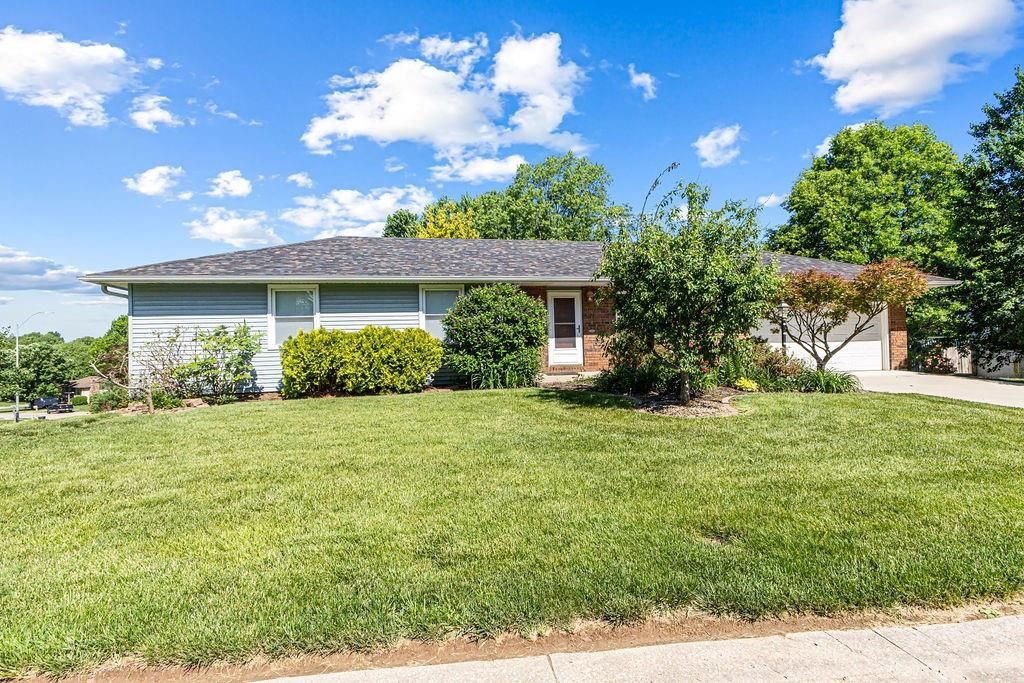 3902 E Haverill Street, Saint Joseph, MO 64506 Main Photo