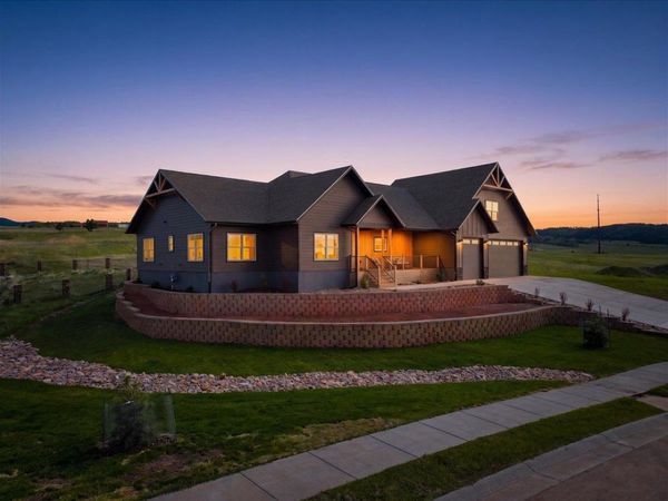 2301 Bridgestone Cir, Spearfish, SD 57783