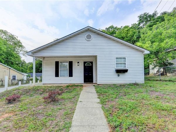 801 Davis Street , Monroe, GA 30655