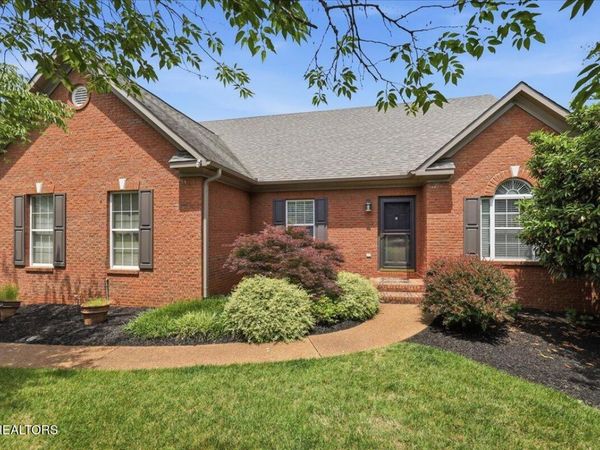 2100 Madison Grove Lane, Knoxville, TN 37922