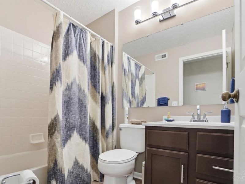 4421 North Shore Drive, Unit 302, Deerfield Twp., OH 45040 Photo 25