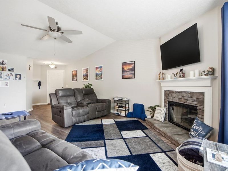 4421 North Shore Drive, Unit 302, Deerfield Twp., OH 45040 Photo 8