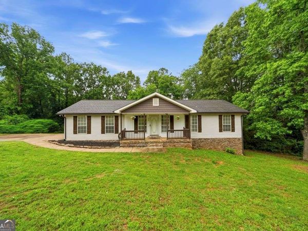 516 Fieldwood Dr., Adairsville, GA 30103