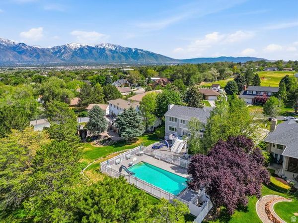 2114 W SURREY CIR, Taylorsville, UT 84129