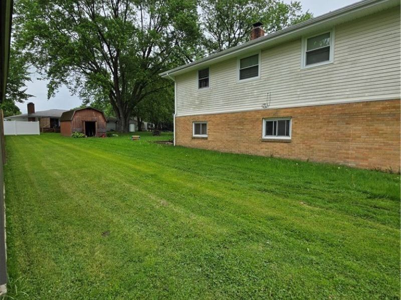 5926 Louise Avenue NW, Champion, OH 44483 Photo 5