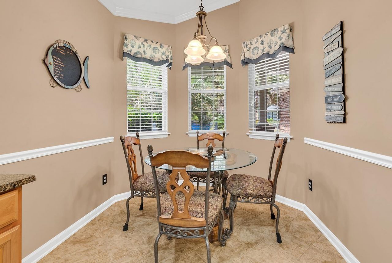 862 Laquinta Loop Photo 13