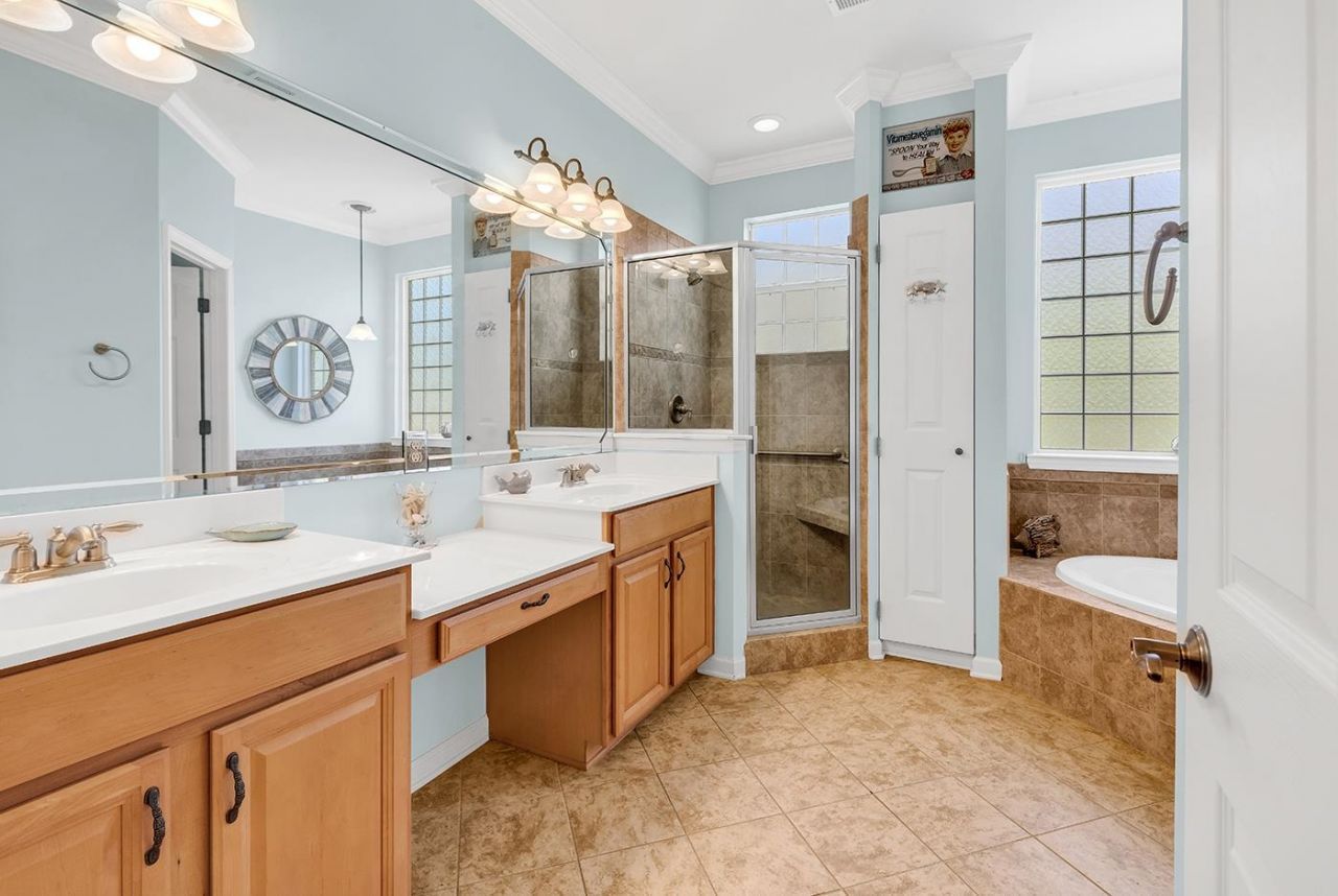 862 Laquinta Loop Photo 17
