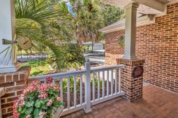 862 Laquinta Loop photo 4