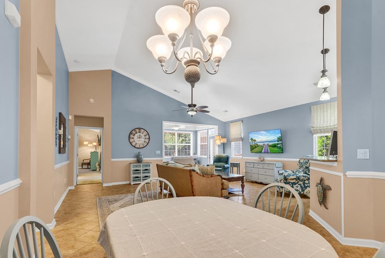 862 Laquinta Loop Photo 9