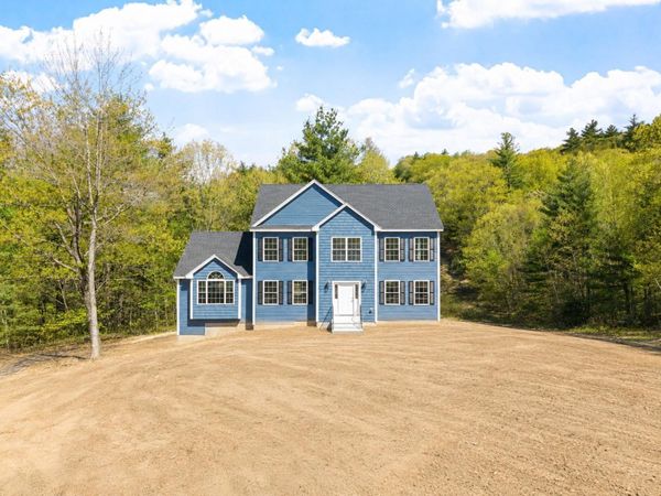22 Benoit Road, Pelham, NH 03076
