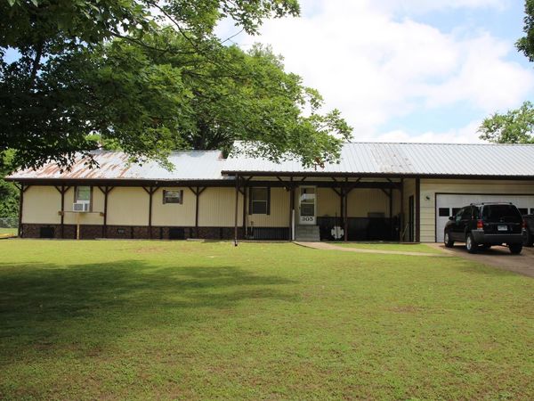 305 S 6th Street , Flippin, AR 72687