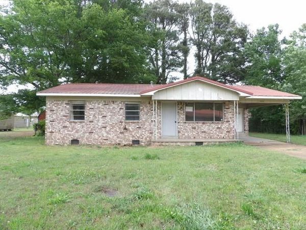 1906 Douglas Drive , Pocahontas, AR 72455