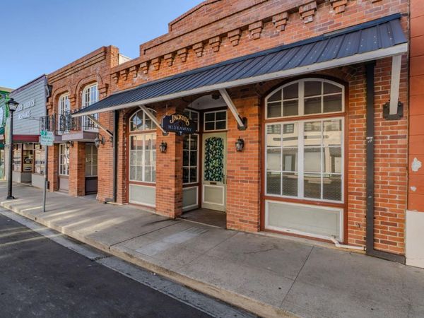 160-164 Main St., Jackson, CA 95642
