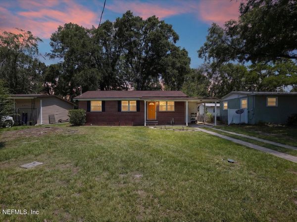 5323 POPPY Drive, Jacksonville, FL 32205