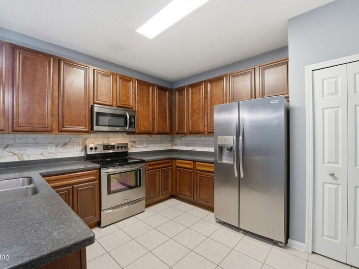 5006 Key Lime Drive, Unit 307, Jacksonville, FL 32256