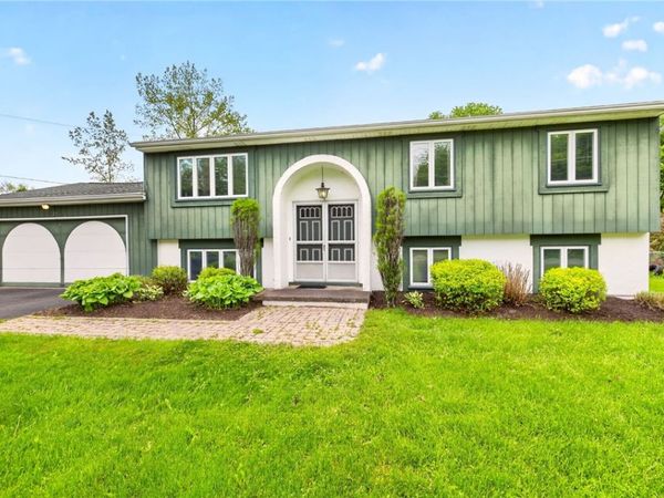 37 Drake Road , Hamlin, NY 14464