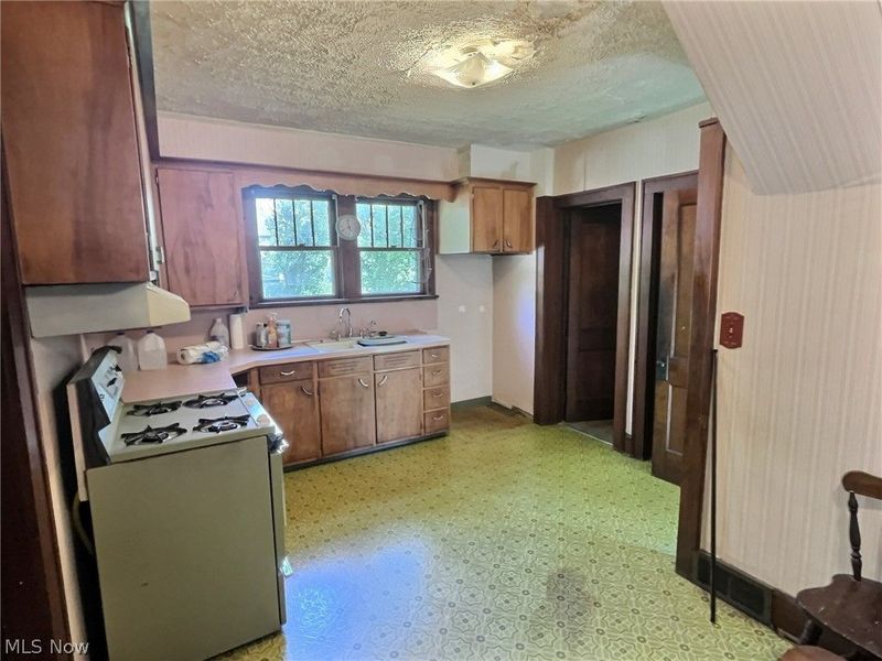 1918 Greensburg Road , North Canton, OH 44720 Photo 5