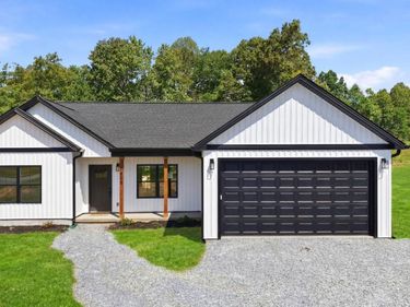 1805 Hickory Cove Ln, Moneta, VA 24121