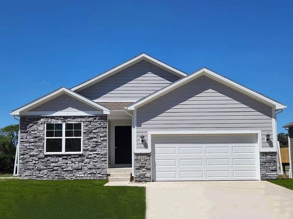 2774 Cecelia Drive , Hiawatha, IA 52233