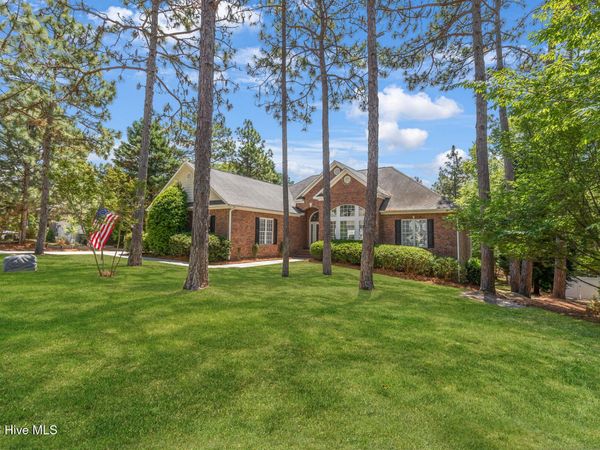 940 Diamondhead Drive S, Pinehurst, NC 28374
