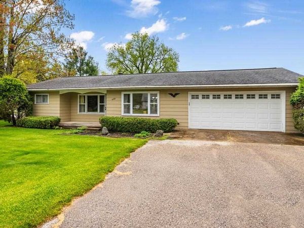 930 E Main, Boyne City, MI 49712