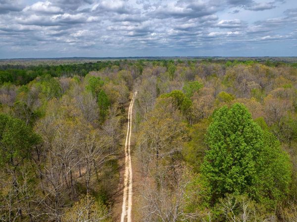 735 BEAVER CANAL LN, Huntingdon, TN 38344