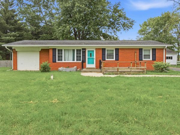 11717 E Edgewater Road, Albany, IN 47320