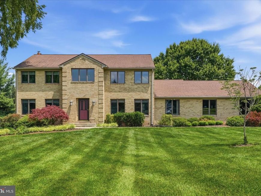 10025 Blue Banner Drive, Germantown, MD 20876 Main Photo