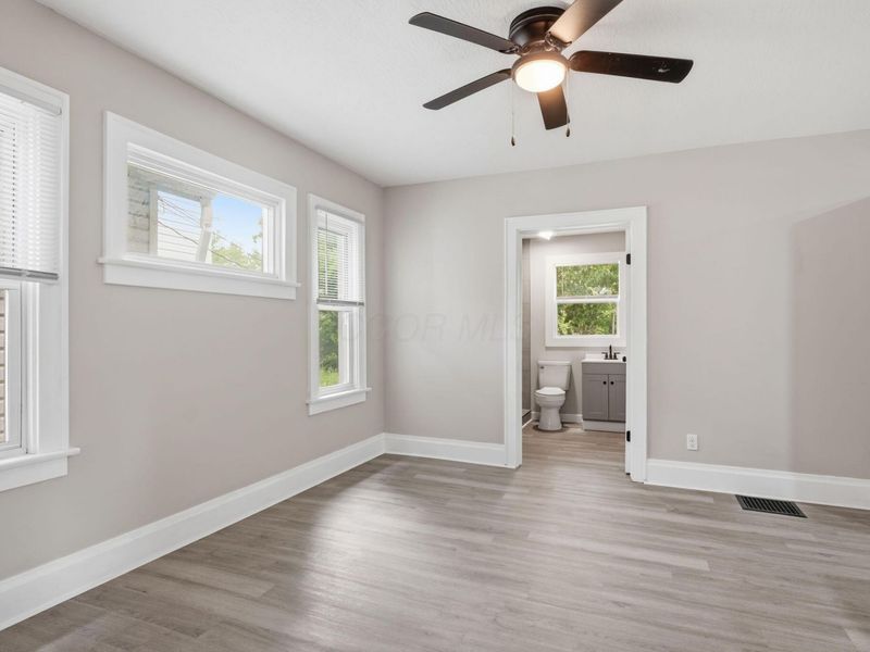 298 N Burgess Avenue , Columbus, OH 43204 Photo 6