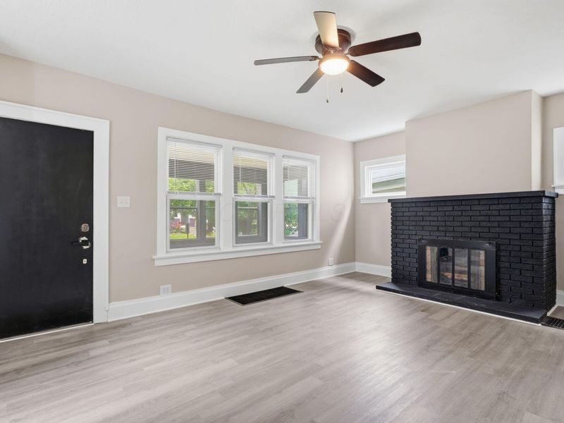 298 N Burgess Avenue , Columbus, OH 43204 Photo 9