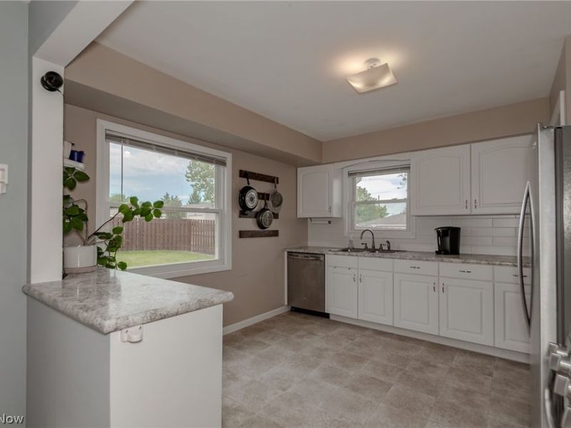 7224 Meadow Lane, Parma, OH 44134 Photo 10