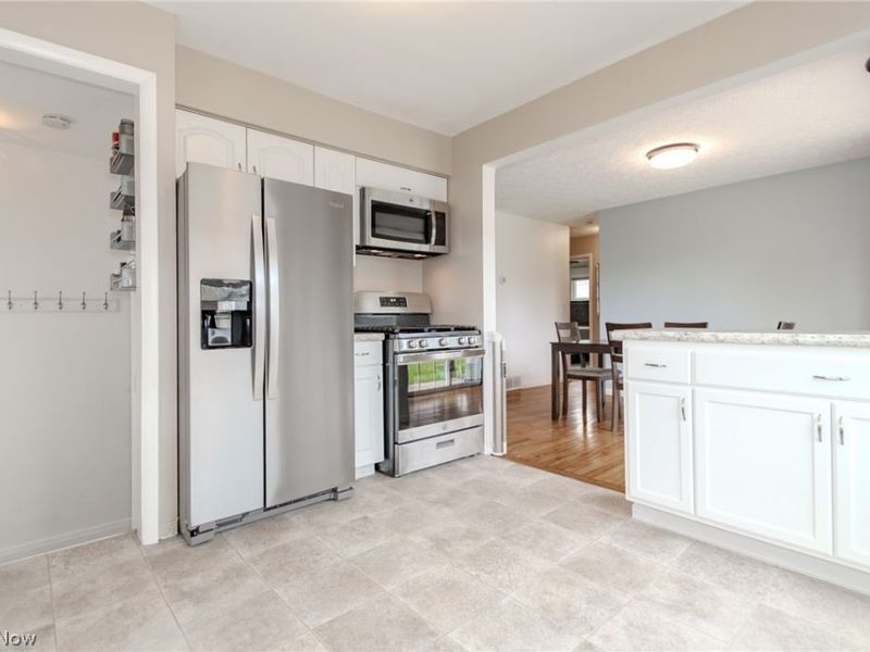 7224 Meadow Lane, Parma, OH 44134 Photo 12