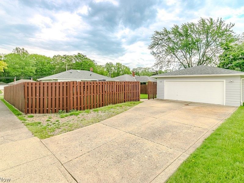 7224 Meadow Lane, Parma, OH 44134 Photo 32