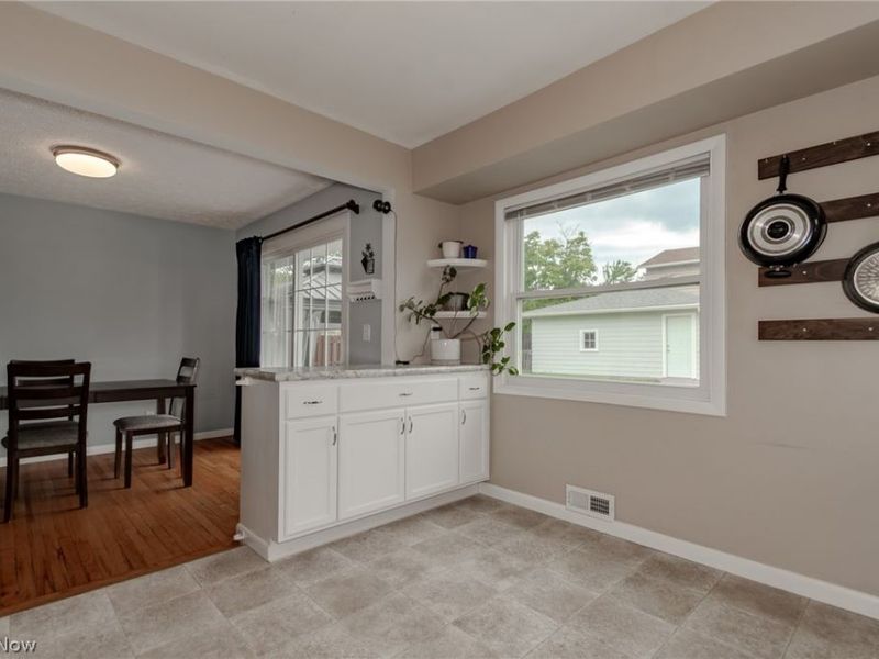 7224 Meadow Lane, Parma, OH 44134 Photo 9