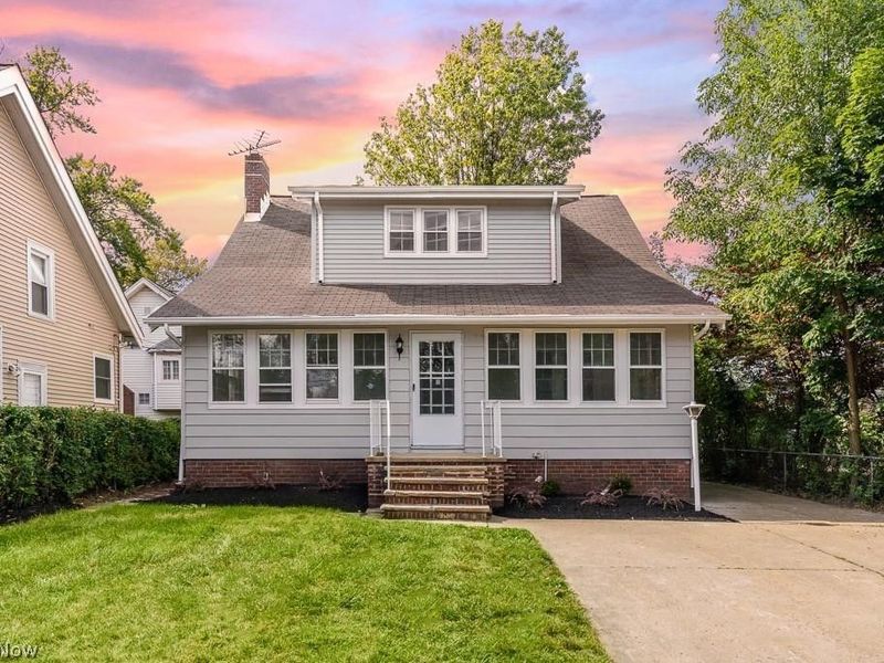 18119 Lake Shore Boulevard, Cleveland, OH 44119 Photo 1