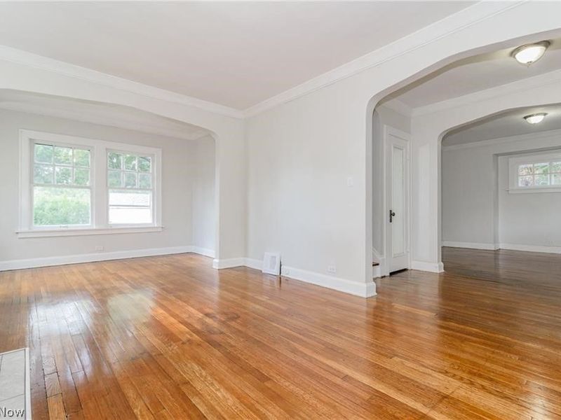 18119 Lake Shore Boulevard, Cleveland, OH 44119 Photo 12