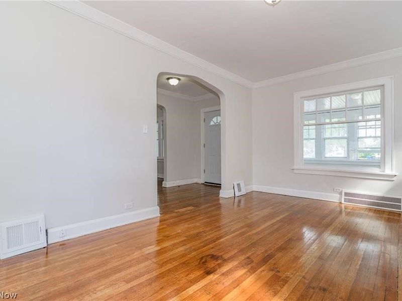 18119 Lake Shore Boulevard, Cleveland, OH 44119 Photo 14